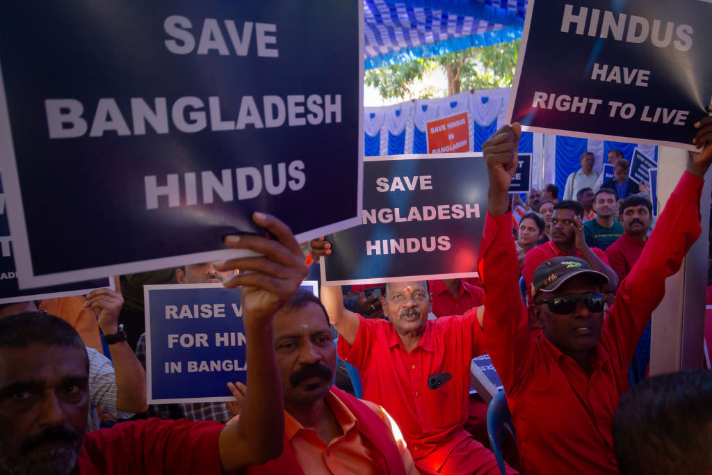 Protests held across India over atrocities on Bangladeshi Hindus, call for ISKCON monk's release grows (WATCH) snt