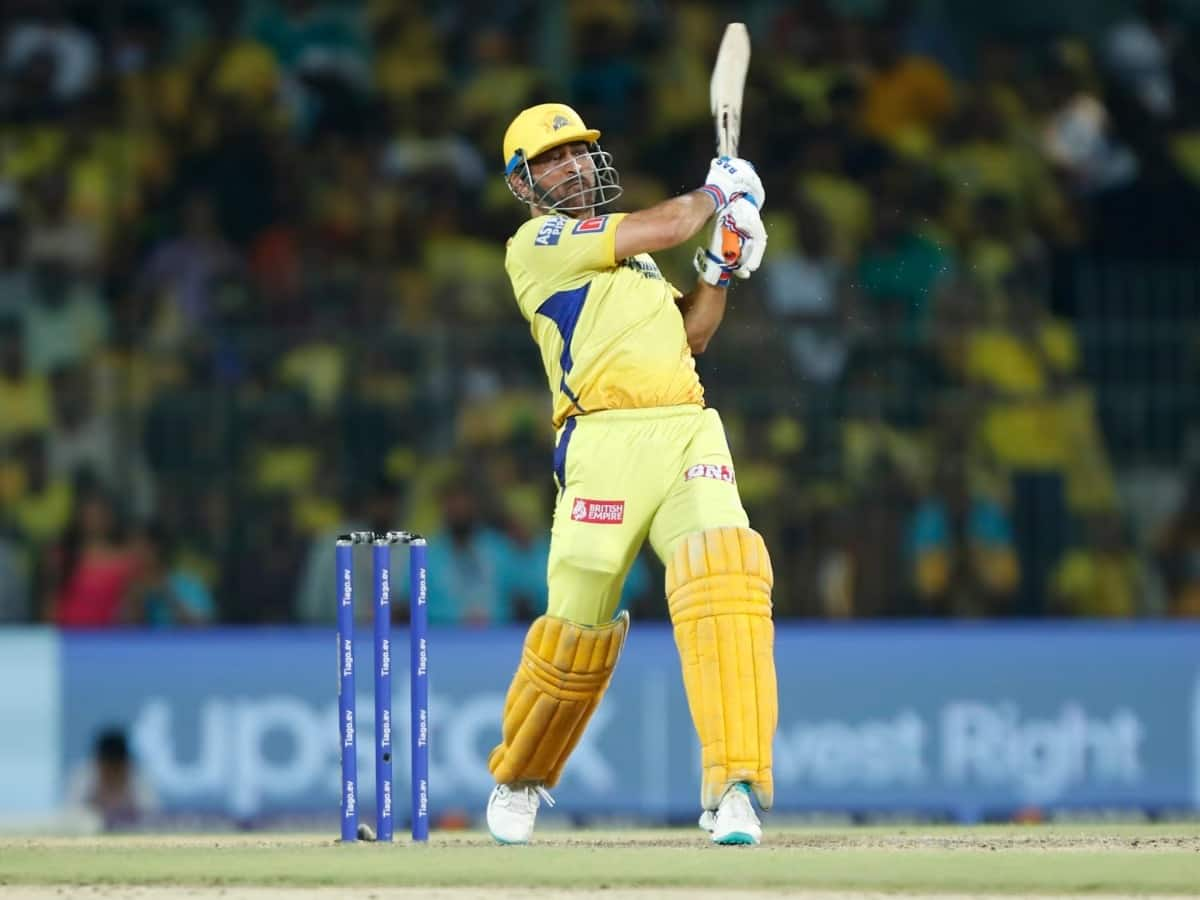 MS Dhoni surpasses Amitabh and Shahrukh with 42 brand deals in 6 months kvn