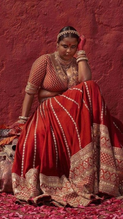 Sabyasachi Lehenga Features