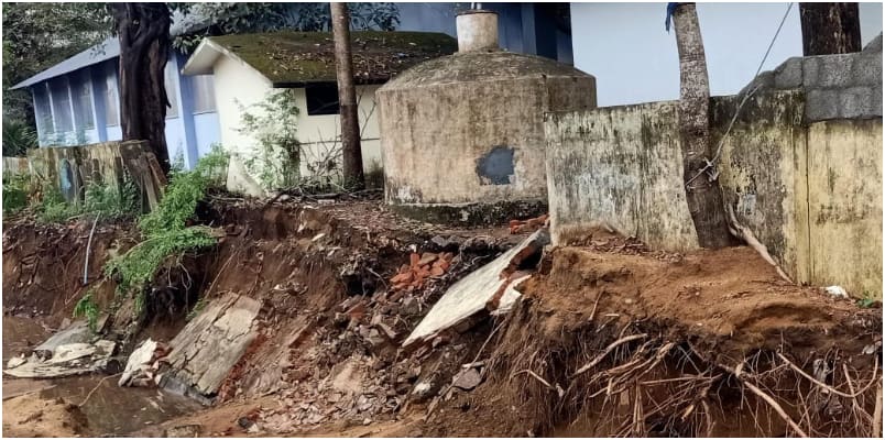 Wall of Thrissur Thalikulam Government Vocational Higher Secondary School has collapsed