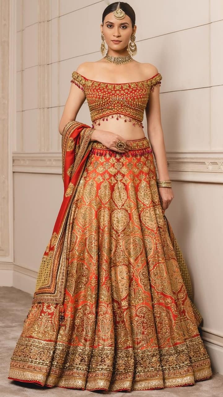 Elegant Zardozi silk lehenga designs for bride: Perfect bridal look NTI