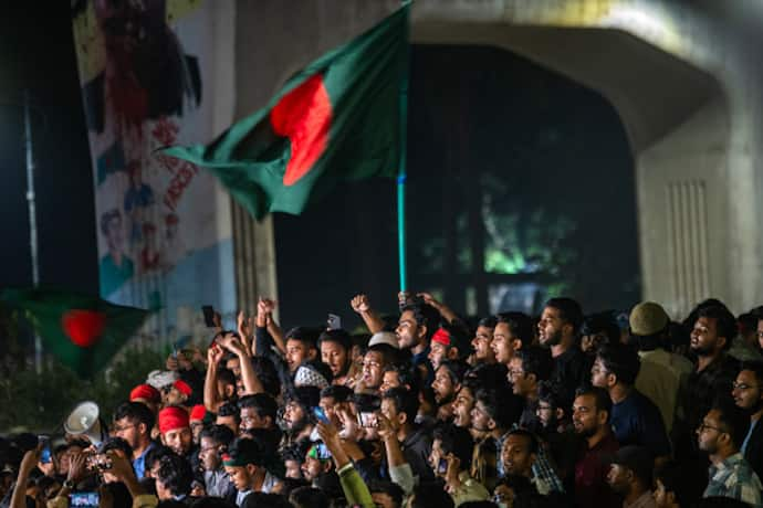 Bangladesh ex army personnel march in Dhaka demand occupation of Kolkata bsm