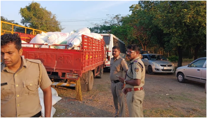 lorry carrying fodder from Bangalore to Palakkad; During the inspection, 3500 liters of spirit was seized