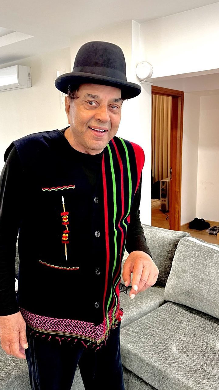 Dharmendra farms and lives alone at his Lonavala farmhouse