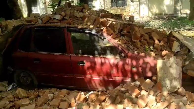 Government Pharmacy College wall collapse, Sudham Nagar TKC Garden Bangalore rav