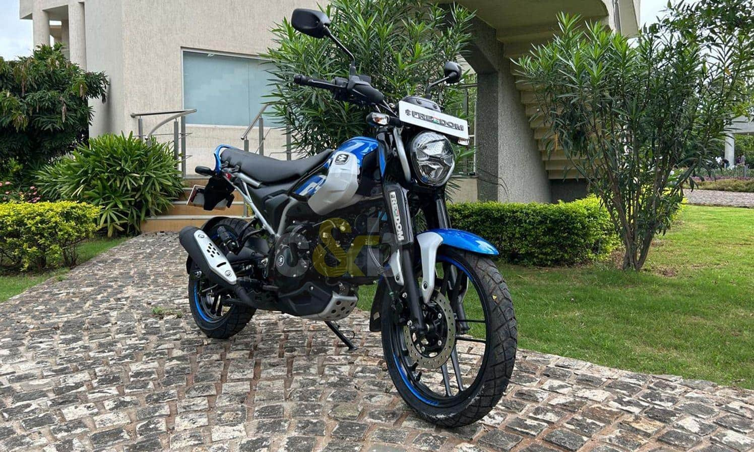 Bajaj Freedom 125 CNG Bike Price Mileage Features and EMI rav