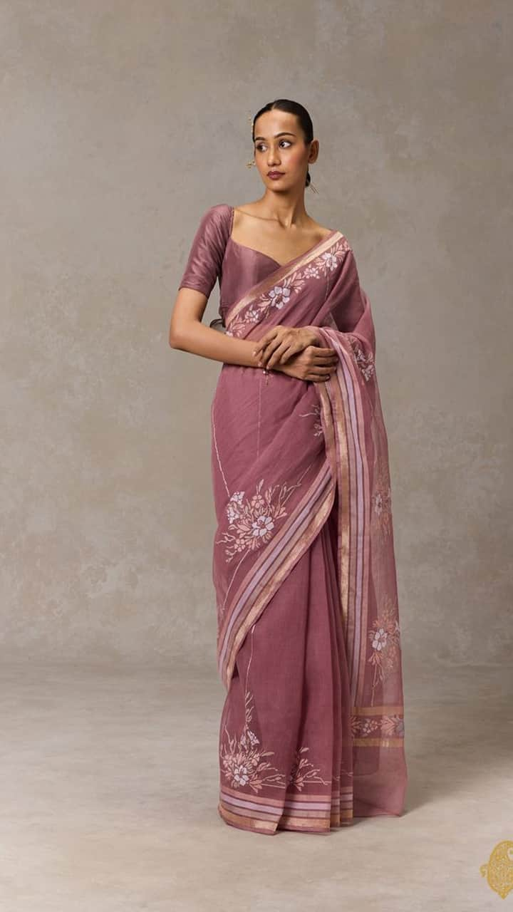 8 Exquisite Cotton Jamdani Zari Sarees for a Classic Look suh