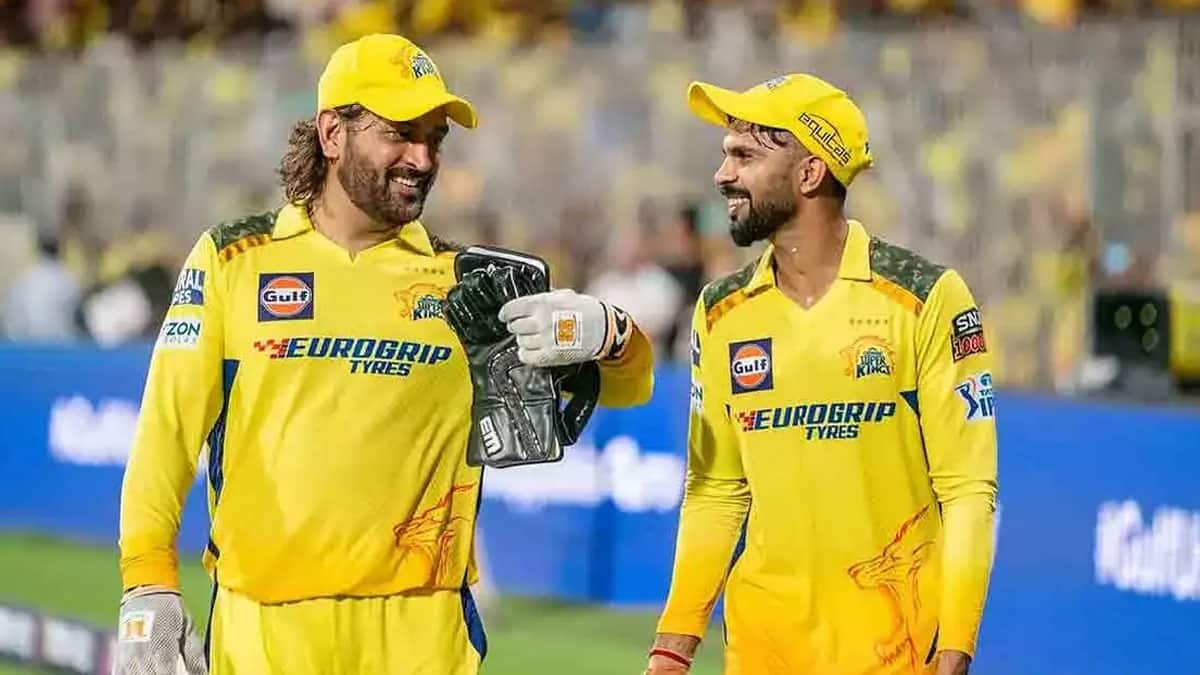 IPL  top 5 players who took most runs and most wickets in CSK