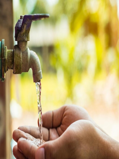 <p>गंदे पानी से होने वाली बीमारियां भारत में गंभीर स्वास्थ्य संकट का कारण बन रही हैं। आइए, गंदे पानी से जुड़ी प्रमुख बीमारियों के बारे में जानते हैं।<br />
 </p>
