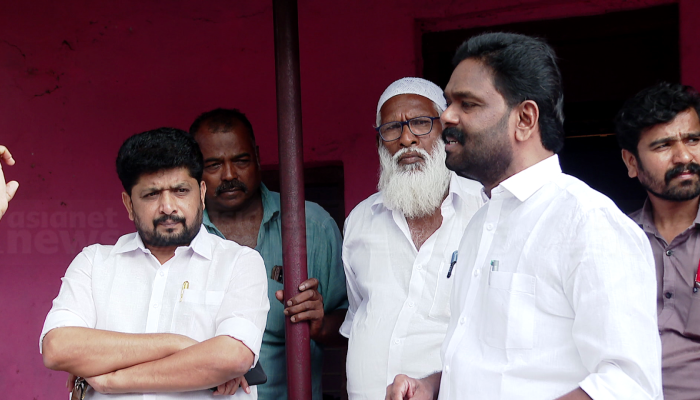 Congress leader secret discussion with CPIM rebels in Palakkad