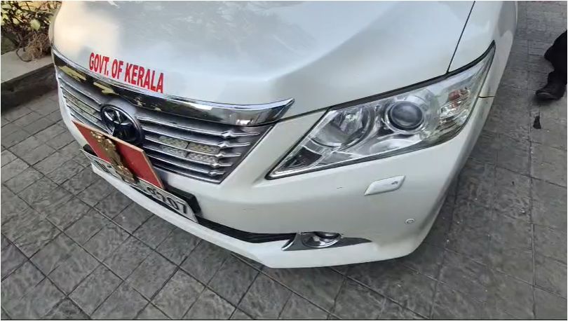 Governors car parked at Kerala House in Delhi was hit by another officials vehicle damaging the bumper