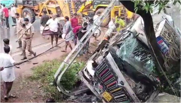 palakkad kalladikkode lorry school students accident three students death