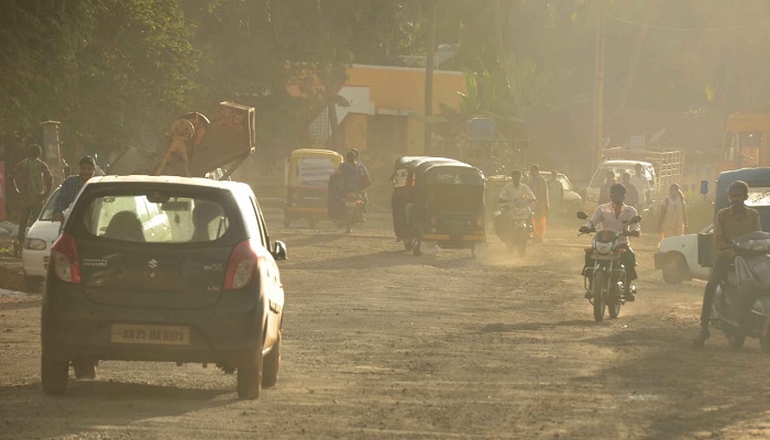 People Faces Health Problems Due to Dust in Dharwad grg 