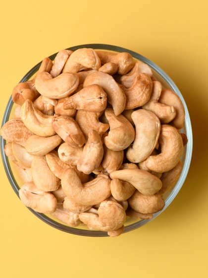 <p>विटामिन A, C, B6, मैग्नीशियम, फाइबर, आयरन, पोटेशियम और जिंक।</p>
