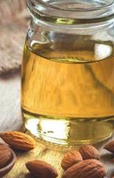 Side Effects of Applying Almond Oil on Face ram 