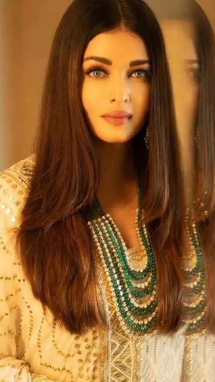 3. Straight Long Hairstyle