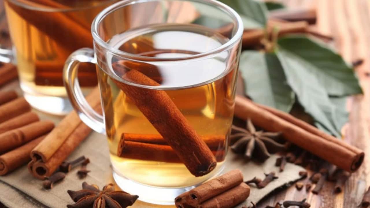 രാവിലെ വെറും വയറ്റില്‍ കറുവപ്പട്ട വെള്ളം കുടിക്കൂ; അറിയാം ഗുണങ്ങള്‍ |  Reasons To Begin Winter Mornings With Warm Cinnamon Water | Asianet News  Malayalam