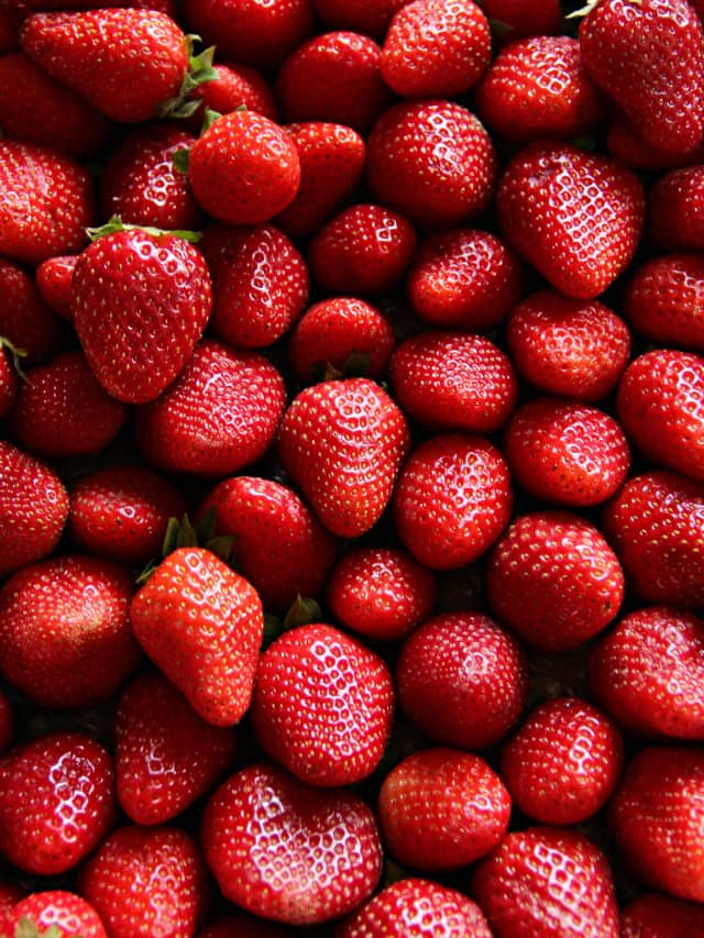 reasons you should eat more strawberries