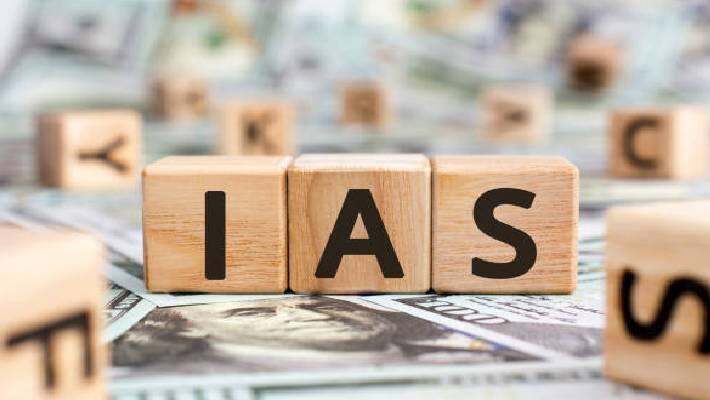 IAS 