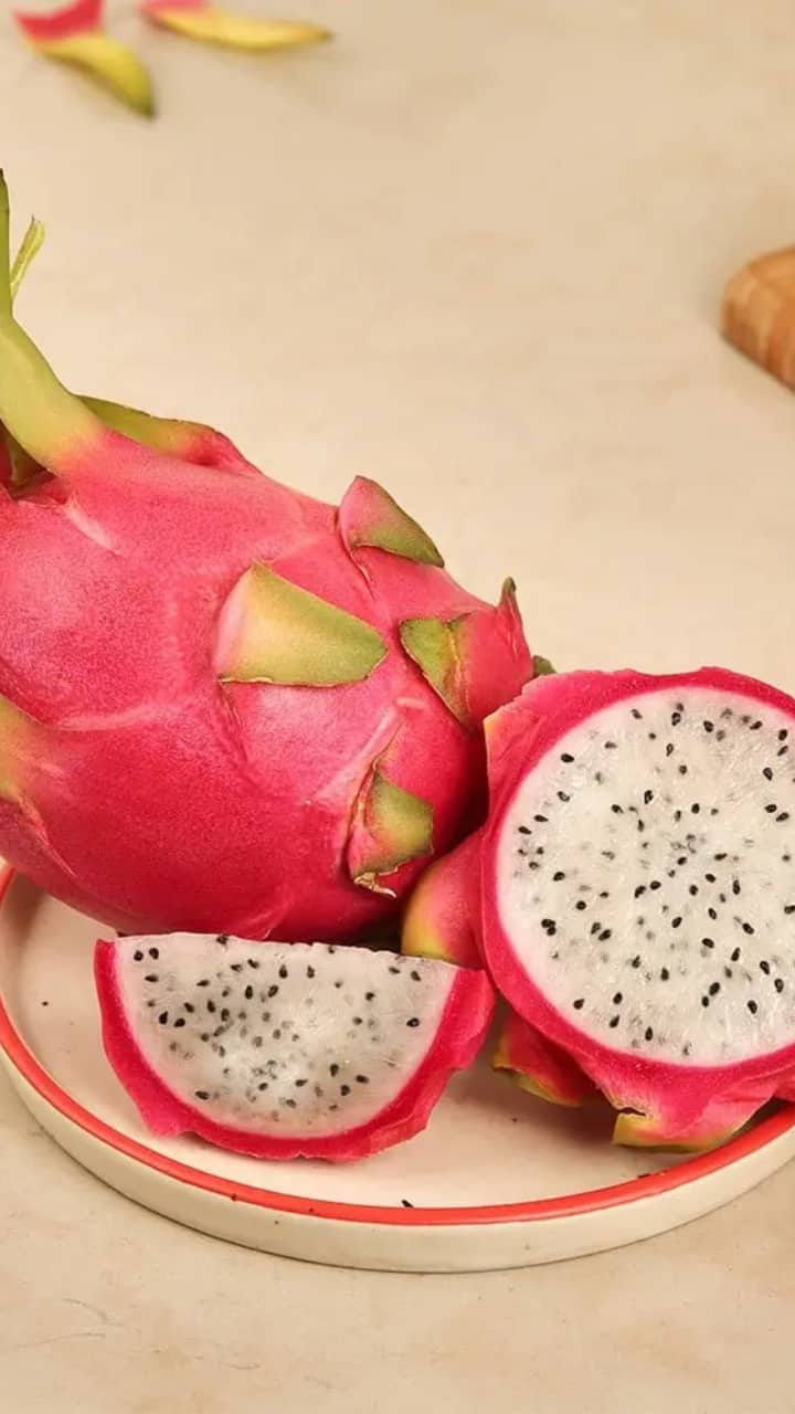 मधुमेह ते त्वचेसाठी फायदेशीर Dragon Fruit, वाचा आरोग्यदायी Benefits