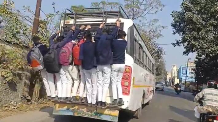 up shamli bus operator violating traffic rules students hanging back viral video traffic police