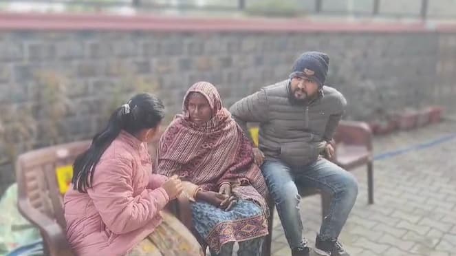 Woman Traced In Himachal Pradesh Reunited With Family After 25 Years suh