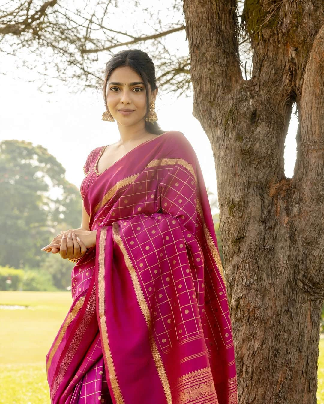 Aishwarya Lekshmi latest traditional look photo shoot mma