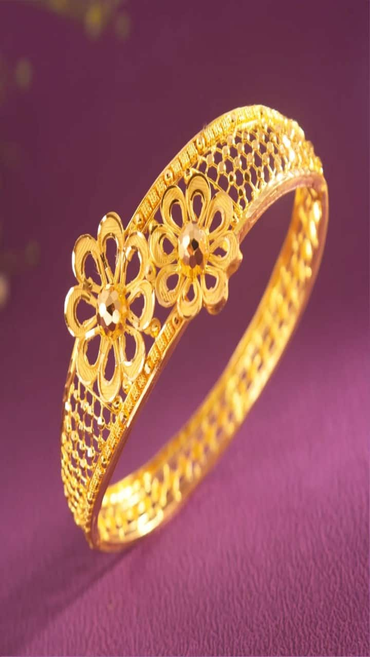 Gold Bracelet Designs for Women and Girls mrq