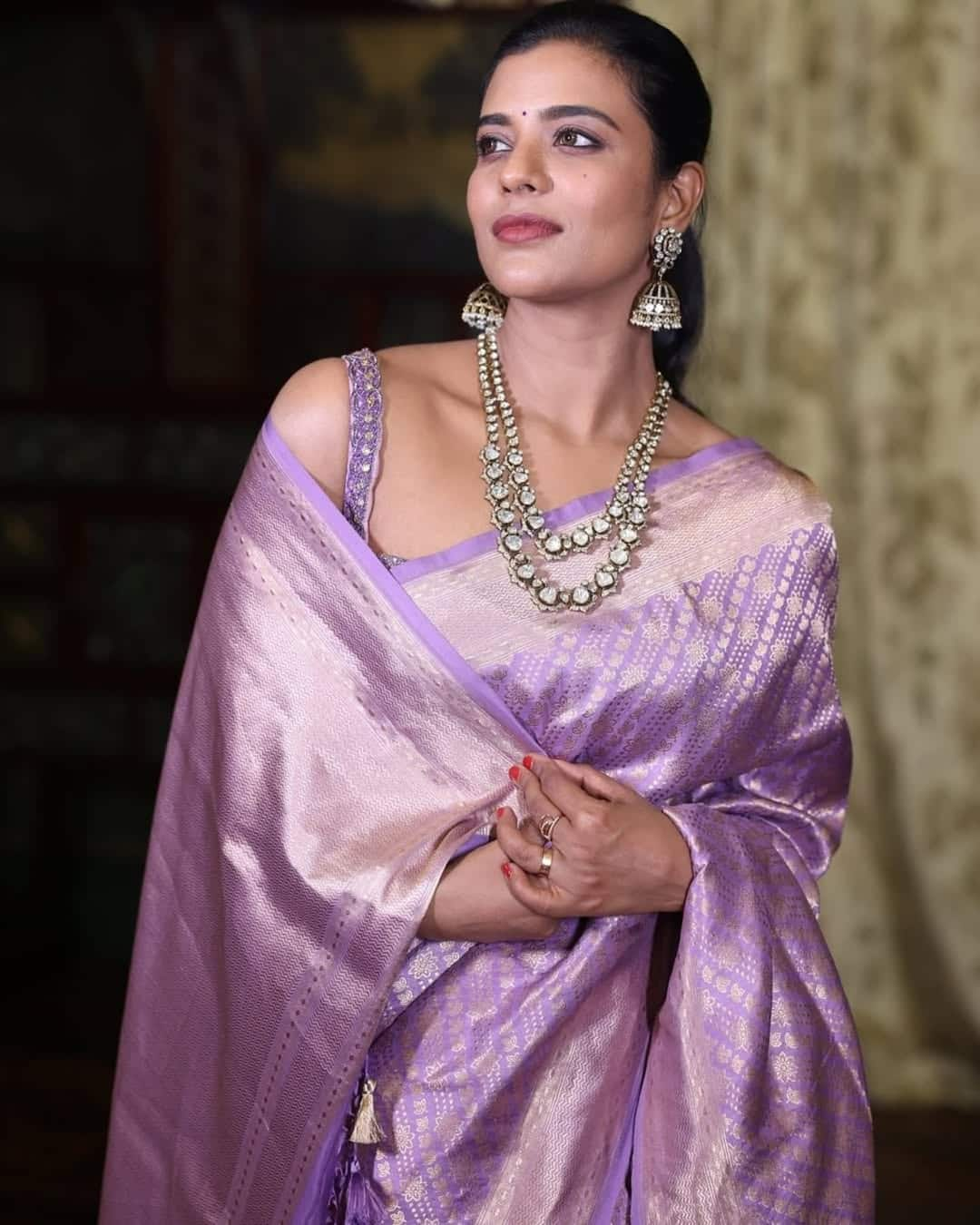 Aishwarya Rajesh Stuns in Lavender Silk Saree JMS