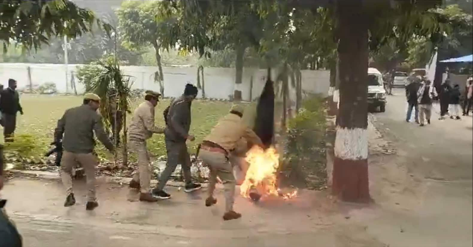 UP man sets self on fire in front of SSP office after cops refuse to file FIR; WATCH shocking video