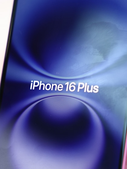 UNBELIEVABLE DEAL! Get Apple iPhone 16 Plus for just Rs 45,850!