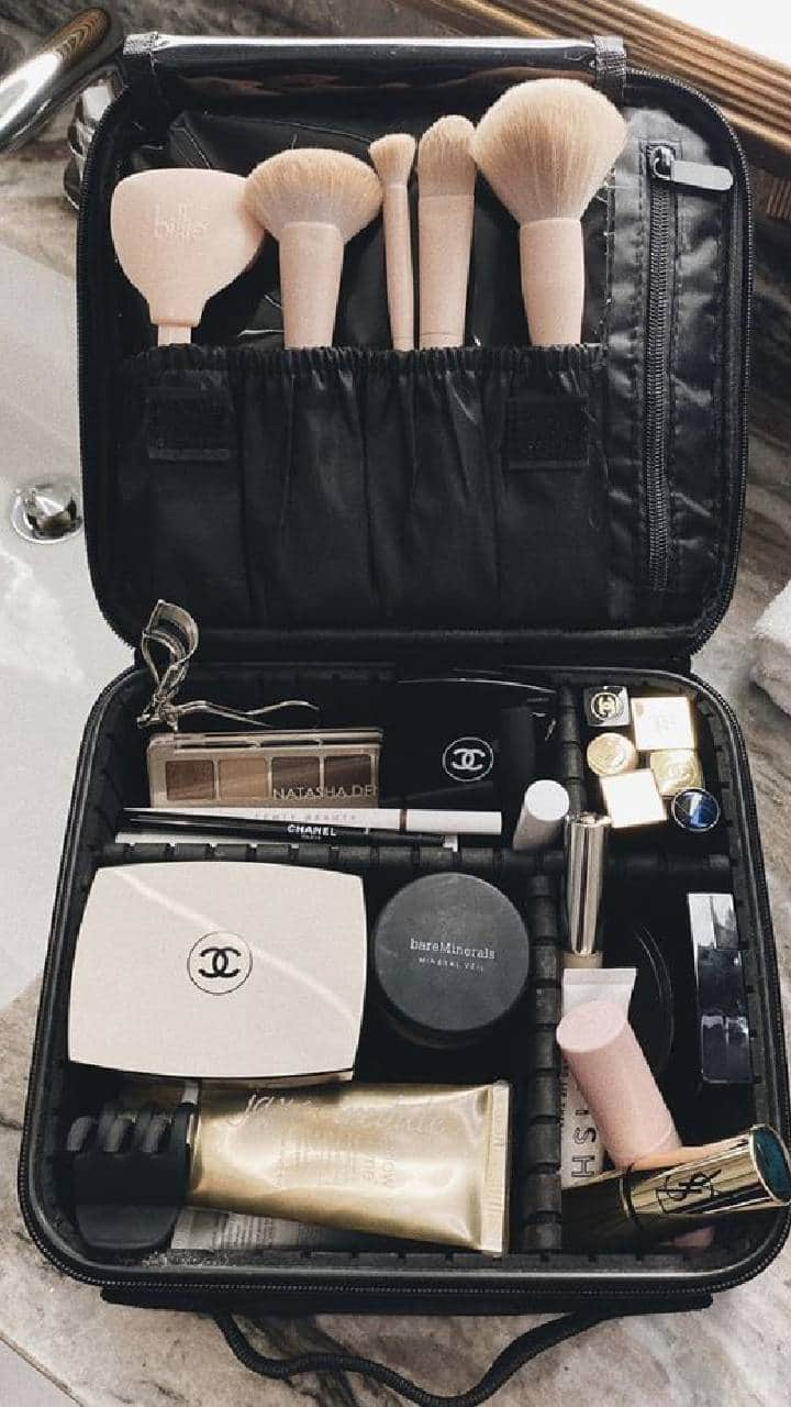 Different Types of Makeup Bags for Organized Storage suh