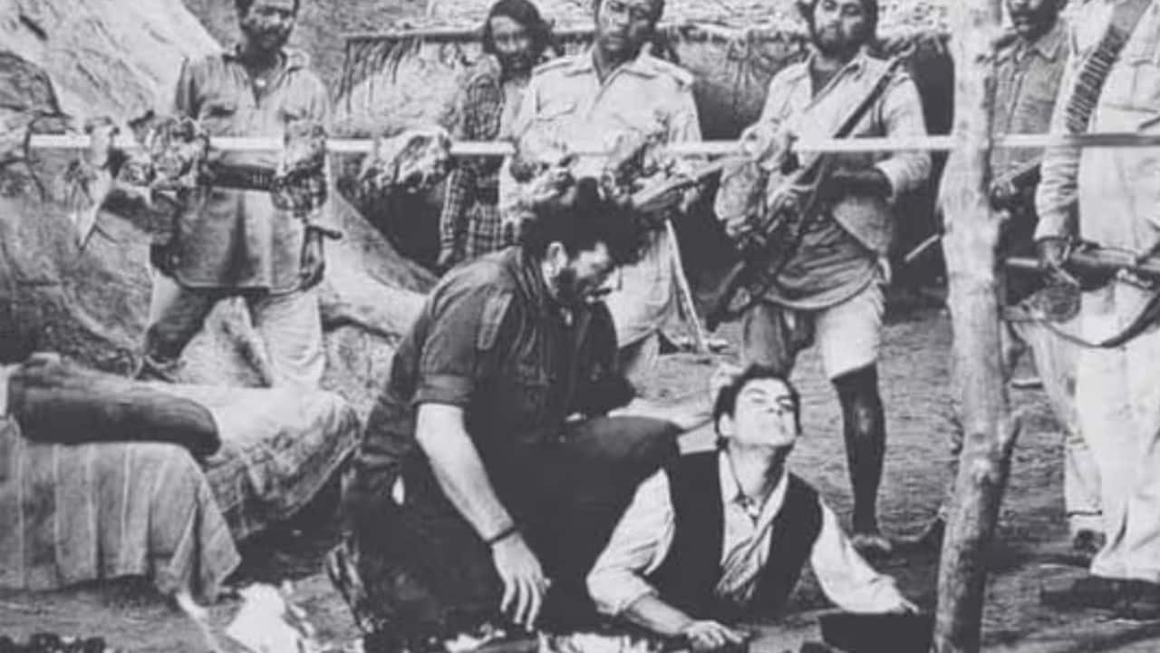 This Deleted Scene From Sholay Cut By The Censor Board Has Resurfaced After 50 Years suc