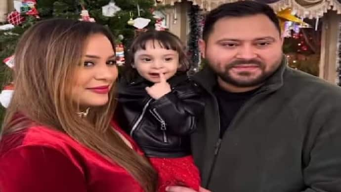 tejswai yadav and his wife and daughter