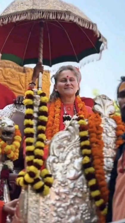 <p>हिन्दू धर्म में नागा साधुओं को उनकी कठोर साधना और आध्यात्मिक शक्ति के लिए जाना जाता है। लेकिन क्या आप जानते हैं कि नागा साधु केवल पुरुष ही नहीं होते? <br />
 </p>
