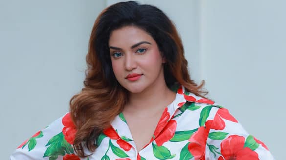 Honey Rose to file complaint against 20 YouTube vloggers on sexual abuse thumbnail