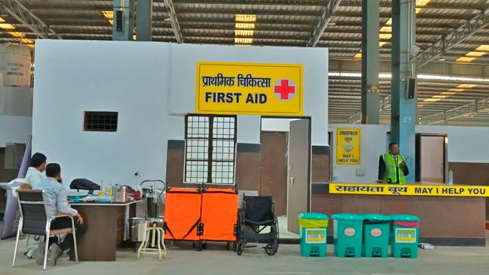 first-aid-booths-are-ready-at-the-stations-of-Prayagraj-Railway-Division