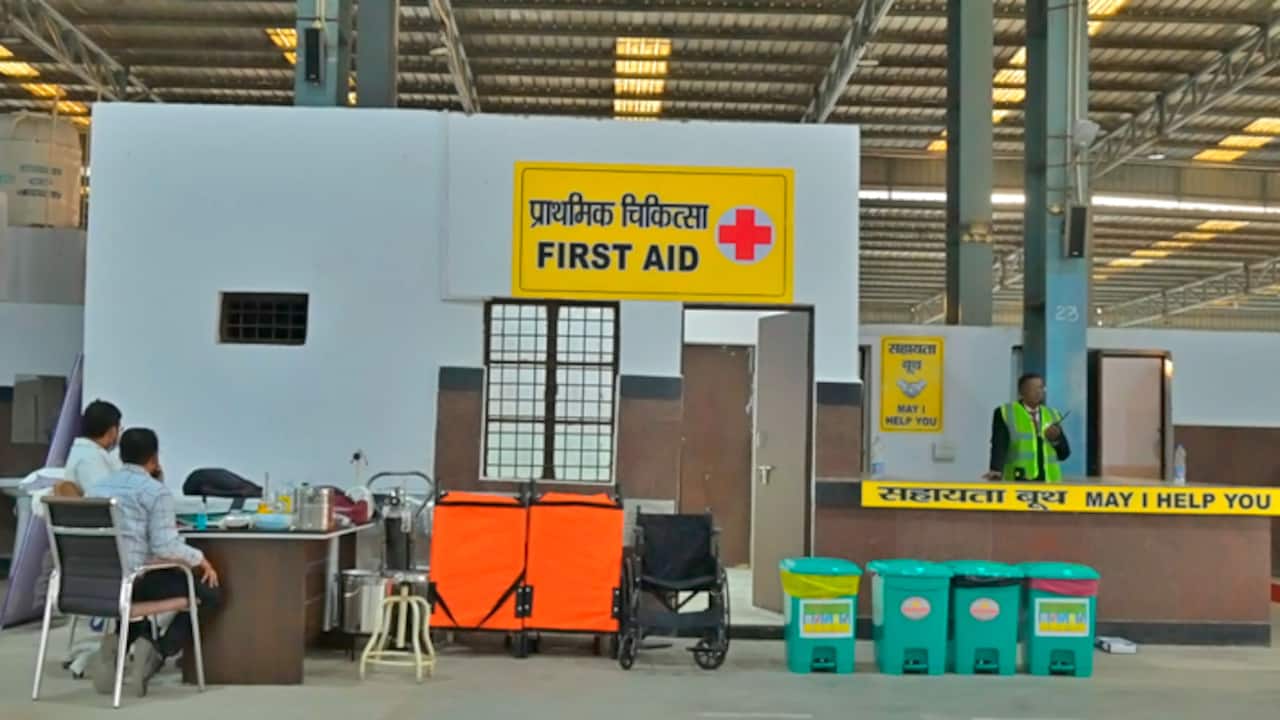 first aid booths are ready at the stations of Prayagraj Railway Division