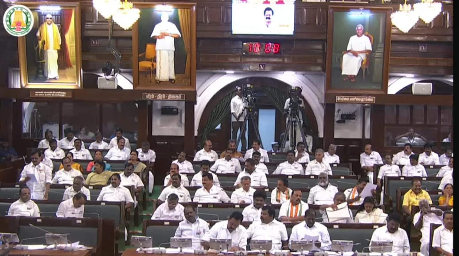 DMK protest against AIADMK in Tamil Nadu Legislative Assembly KAK