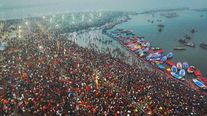 Prayagraj Mahakumbh 2025 live kumbh mela first shahi snan photos update