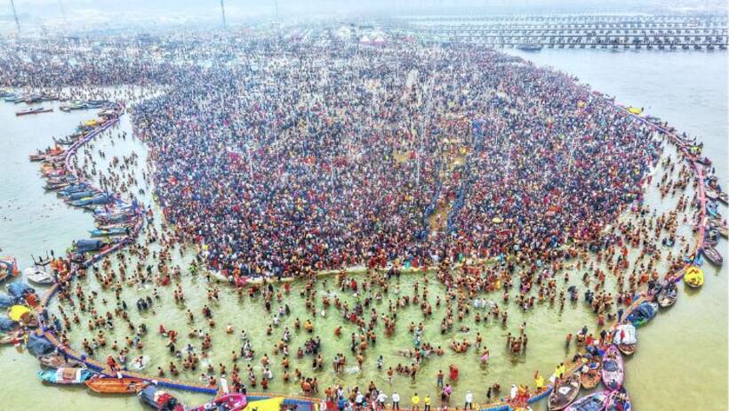 most unique picture of Maha Kumbh