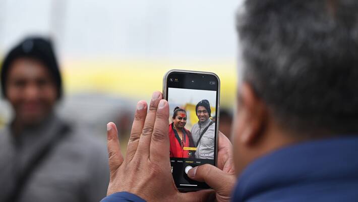 mobile charging facility available everywhere in Prayagraj mahakumbh 2025 mela