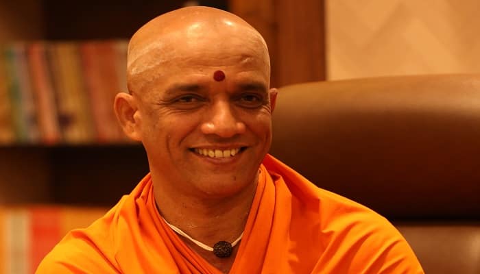 Shri Nirmalanandanatha Swamiji Congratulated ISRO Docks Spadex Satellites in Space