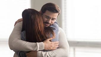 Hug Day: చిన్న కౌగిలింత... ఇంత ప్రయోజనం ఉందా?