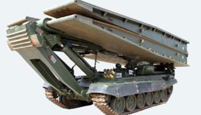 Defence Ministry inks contract with HVF for 47 Tank-72 BLT worth Rs 1560 crore dmn