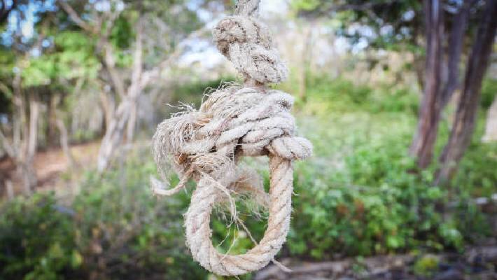 suicide by hanging