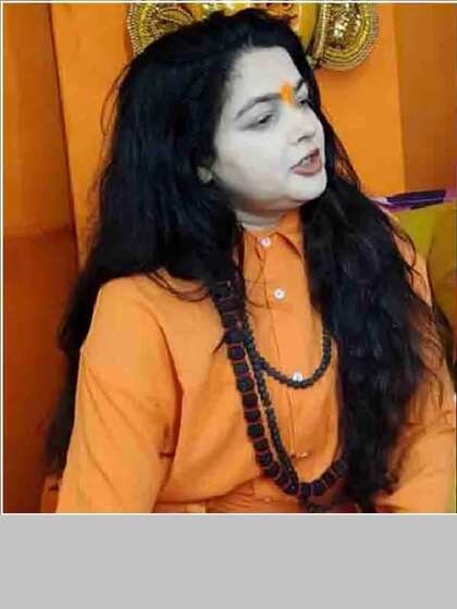 किन्नर अखाड़े की महामंडलेश्वर बनीं ममता