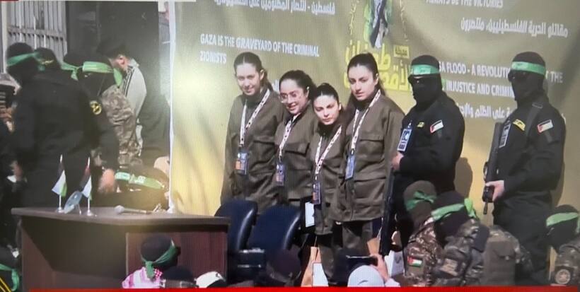 Four female Israeli soldiers held in Gaza handed to Red Cross in 2nd hostage release of ceasefire deal (WATCH)