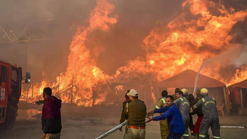 Maha Kumbh Mela: Another fire erupts in two parked vehicles sgb