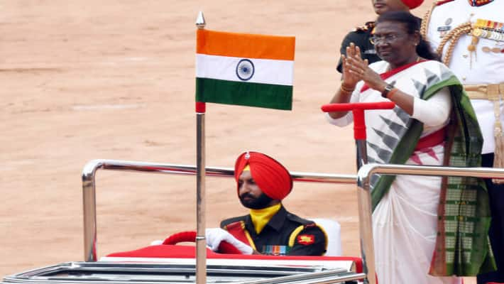 President Draupadi Murmu addressed the nation after hoisting the national flag in Delhi on 76th Republic Day rsk